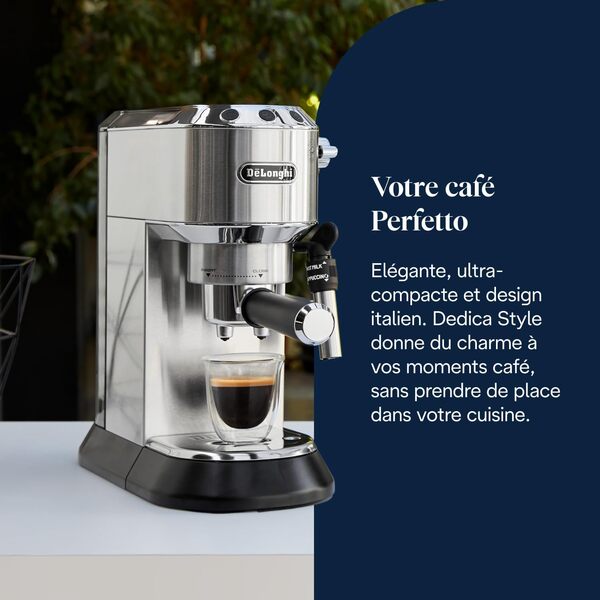 De'Longhi Dedica Style EC685.M, Machine à Expresso avec Buse à Mousse de Lait Professionnelle, Seulement 15 cm de Large, Réservoir de 1 L, Boîtier en Métal, Compatible avec les Dosettes E.S.E, Métal