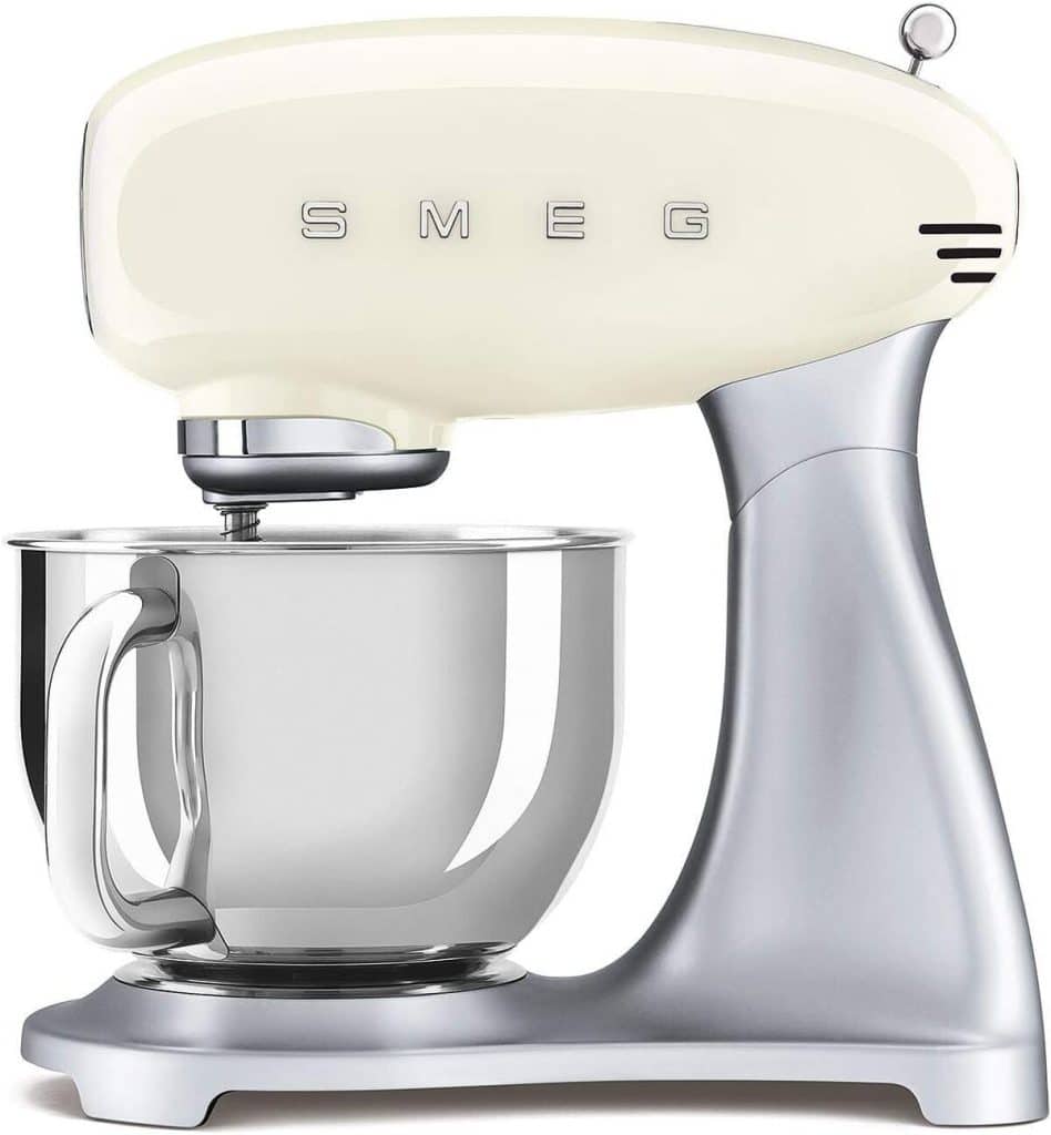 Test : robot pâtissier SMEG SMF02CREU, 800W élégant et performant