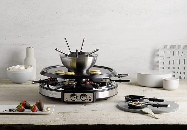 SEVERIN Raclette-Fondue Pour 8 pers., 1 900W, Anti-Adhésif, Pierre à Grillades (Ø 13cm), Caquelon Inox, Câble de 2m, Inox, RG 2348 [Classe énergétique B]