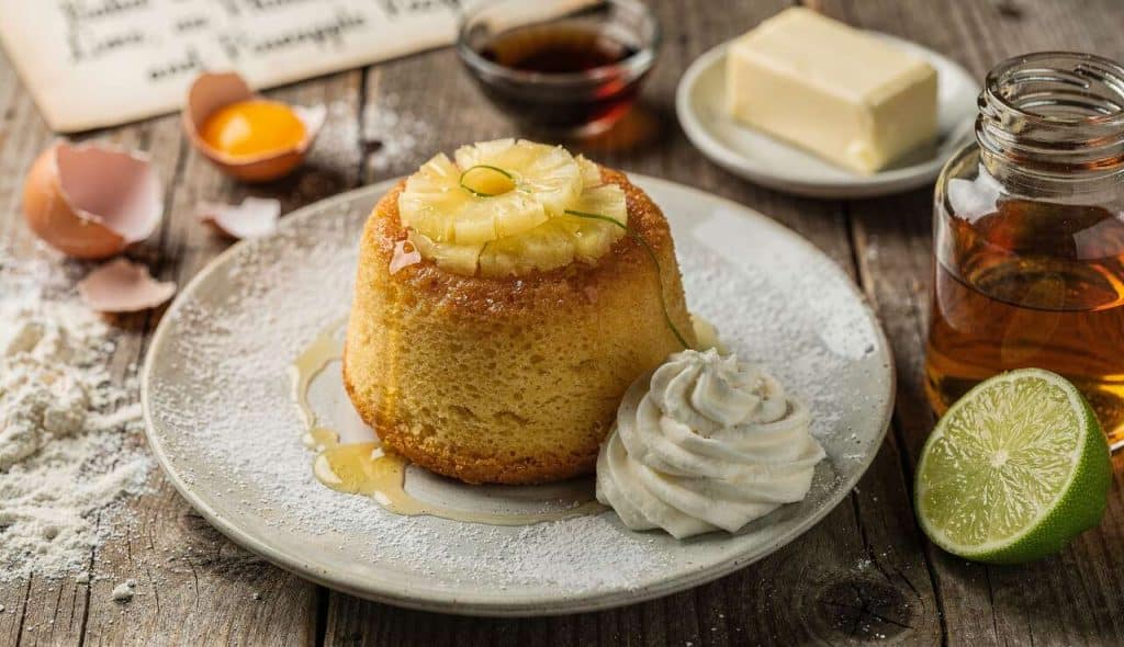 Baba au Rhum, citron Vert et Ananas : recette Gourmande