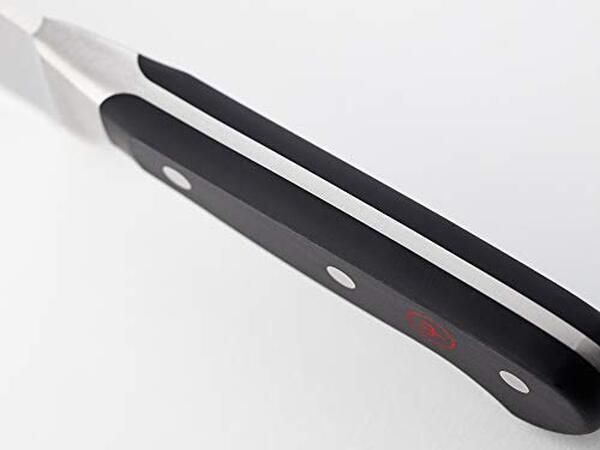Découvrez notre test complet des couteaux Wüsthof Classic. Analyse détaillée de leur tranchant, durabilité et rapport qualité-prix pour équiper votre cuisine. 